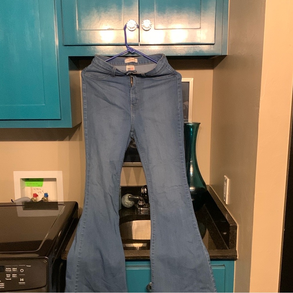 A pair of Vibrant M.U.I. Jeans size 11 waist 29.. multiple fabric blend.